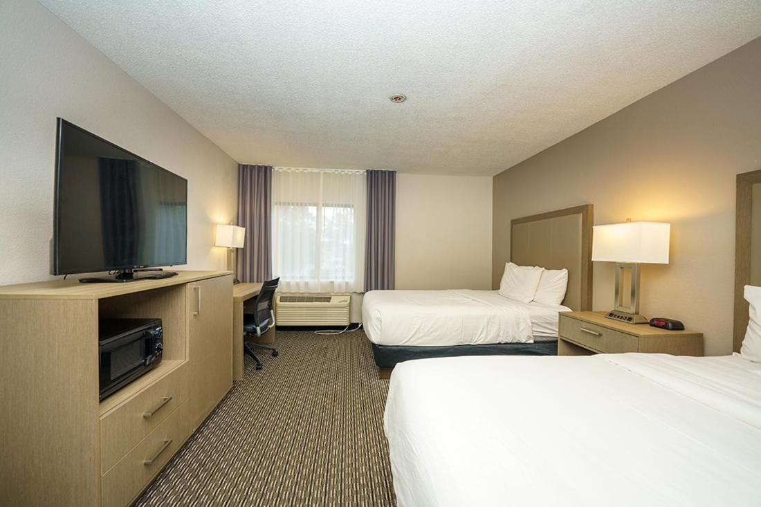 Wingate By Wyndham Brunswick Ga I-95 Hotel Exterior photo
